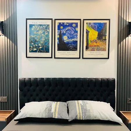 8 High-speed Internet Smart Tv Air Conditioned