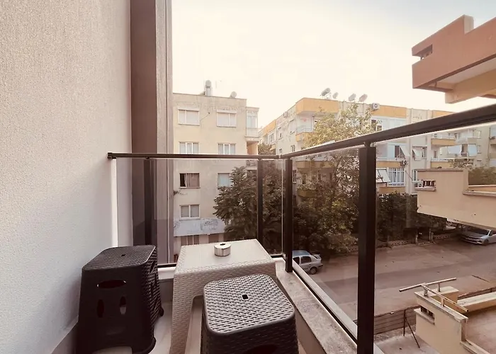 8 High-speed Internet Smart Tv Air Conditioned *